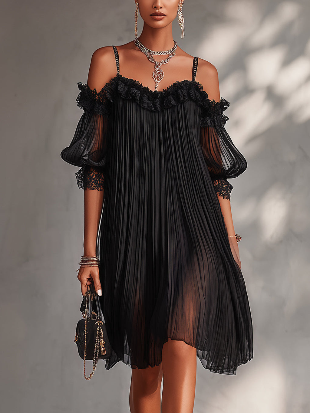 Léonie | Mini Abito Nero, Spalle Scoperte, Bordo in Pizzo
