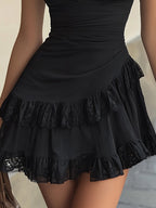Estelle | Vestito Mini con Volant in Pizzo Nero e Scollatura a V