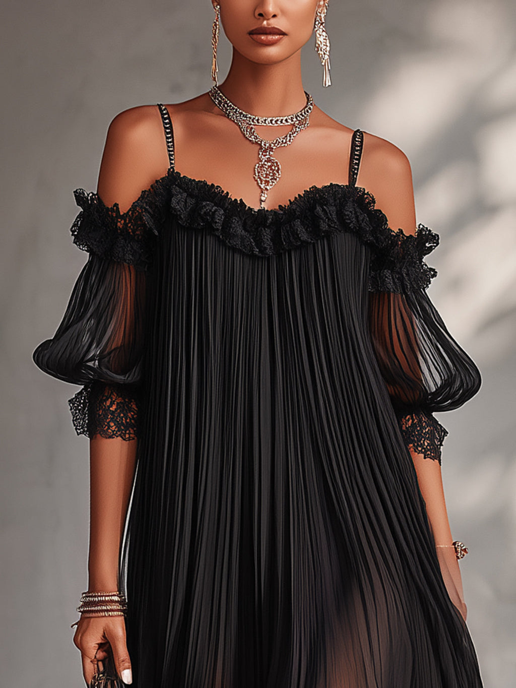 Léonie | Mini Abito Nero, Spalle Scoperte, Bordo in Pizzo