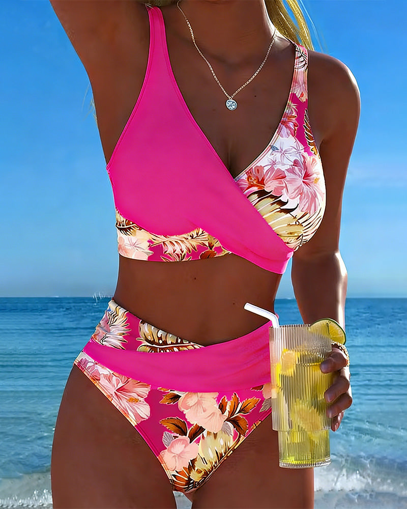 Bikini con motivo floreale a contrasto e spacco