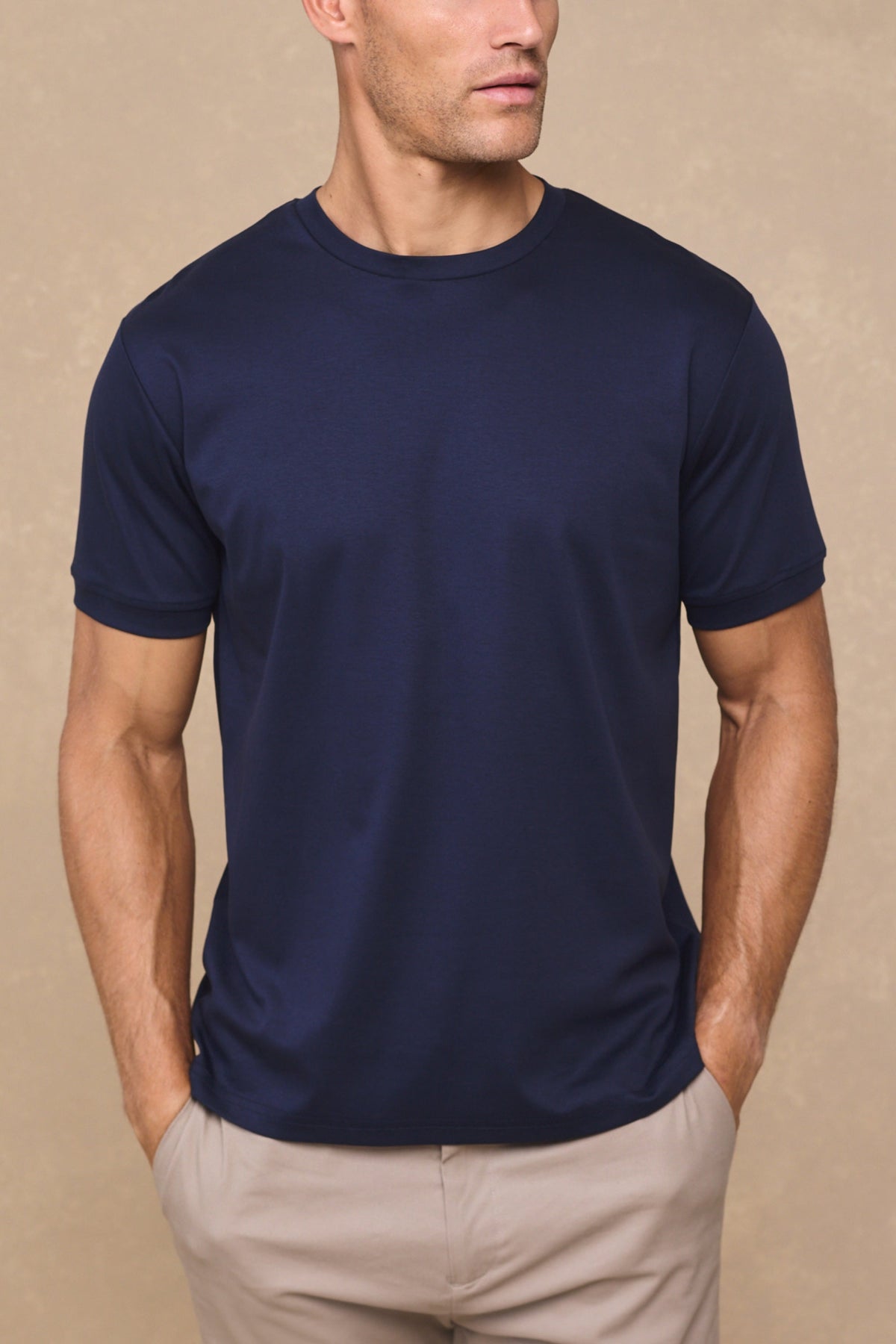 Adam | T-shirt di Lusso Centrate per Uomini