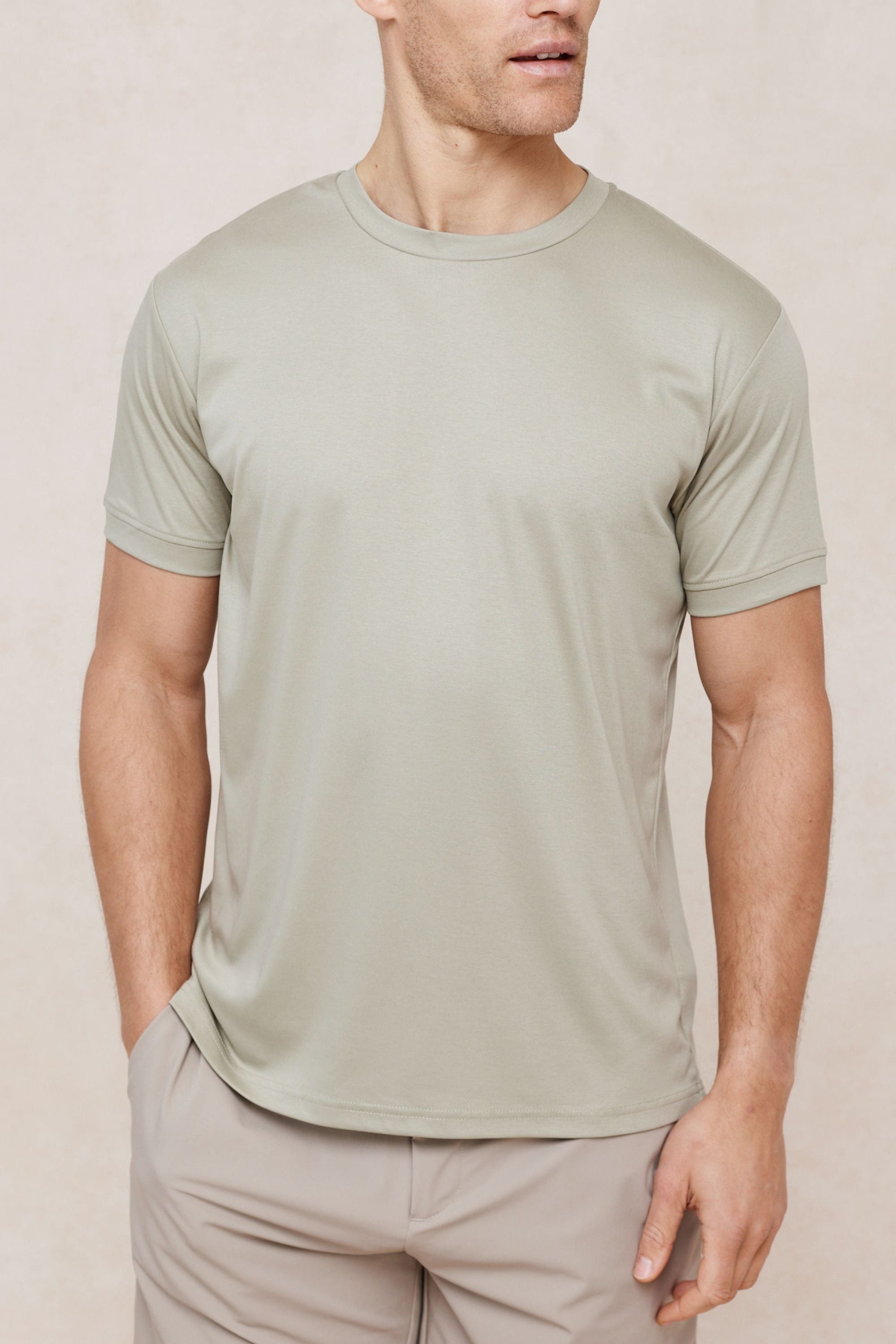 Adam | T-shirt di Lusso Centrate per Uomini