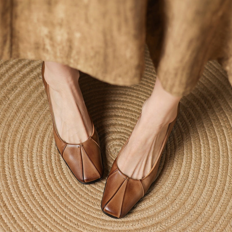 Pumps in pelle Marisol con punta quadrata