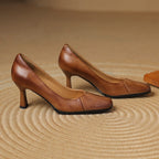 Pumps in pelle Marisol con punta quadrata