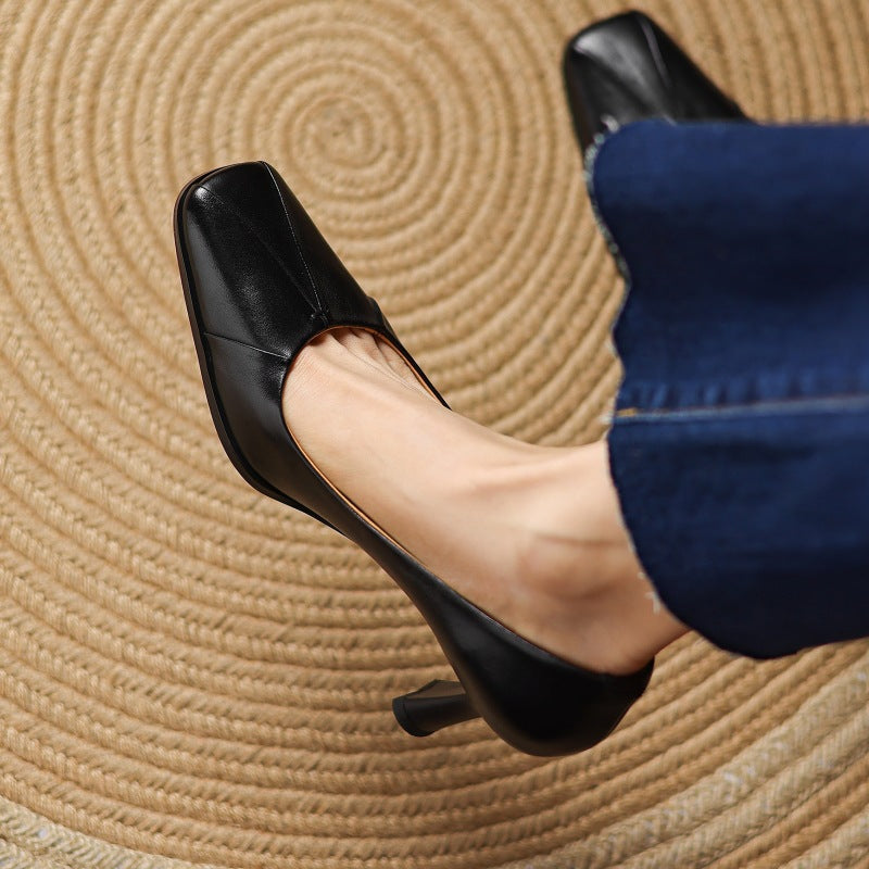 Pumps in pelle Marisol con punta quadrata