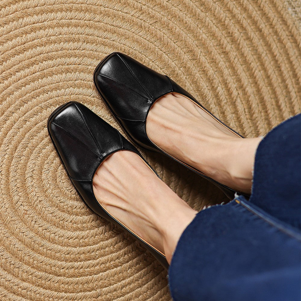Pumps in pelle Marisol con punta quadrata