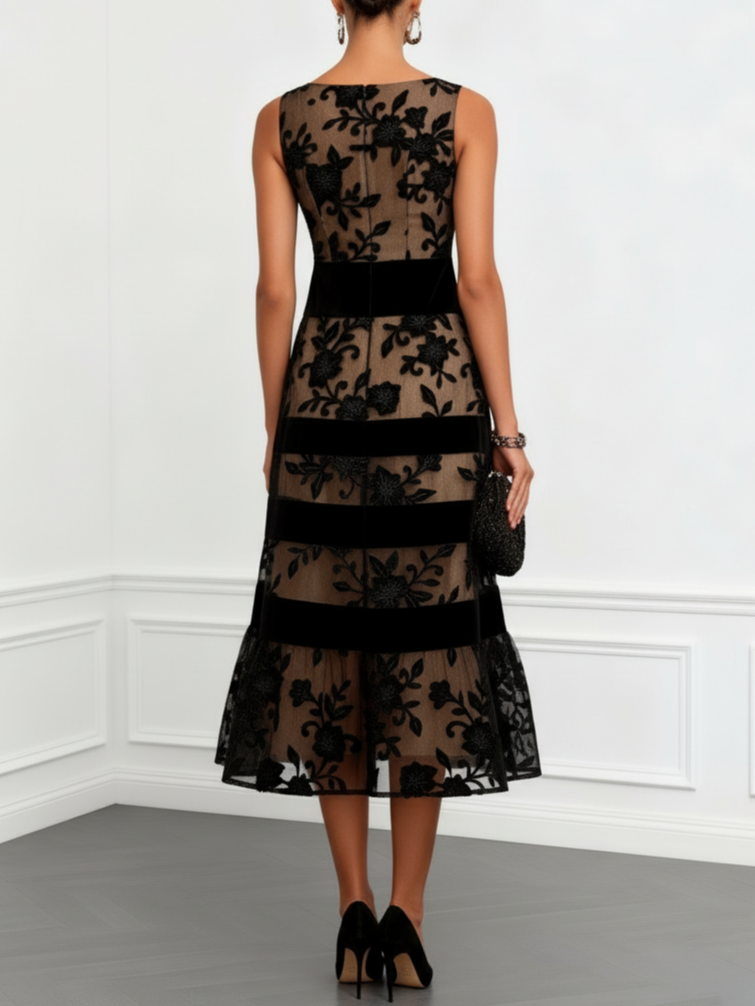 Solène | Abito midi a trapezio in tulle nero con stampa floreale e senza maniche