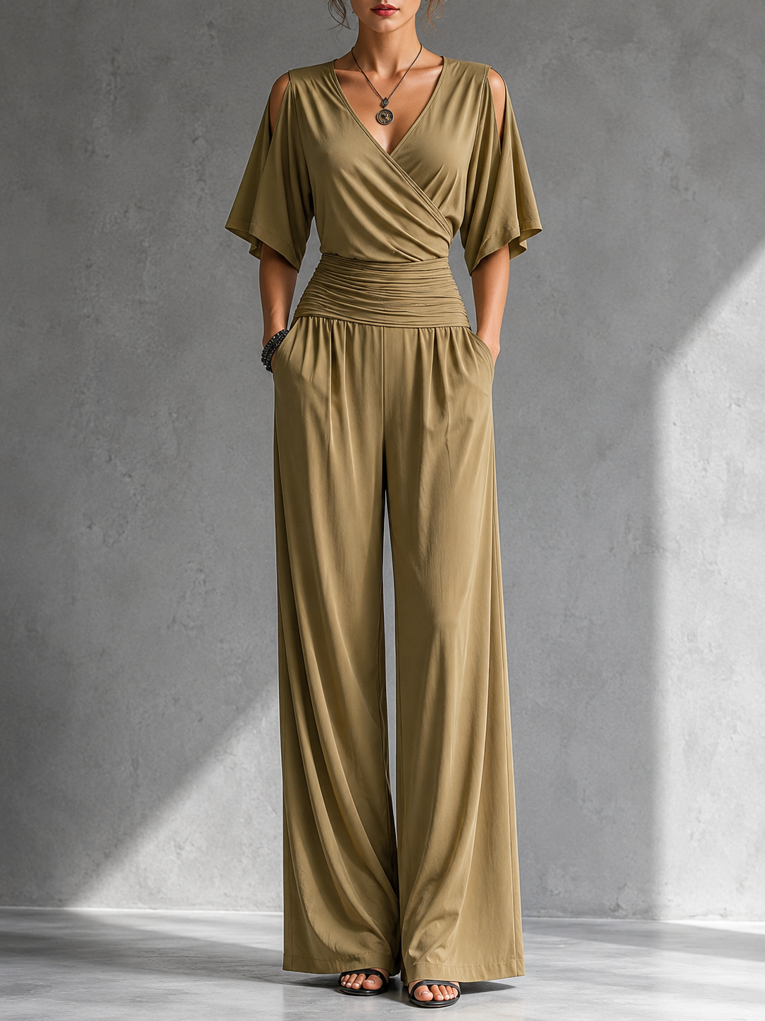 Aline | Combinazione Elegante a Cuore con Gambe Larghe
