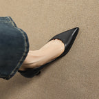 Calenne Kitten Heels in Pelle