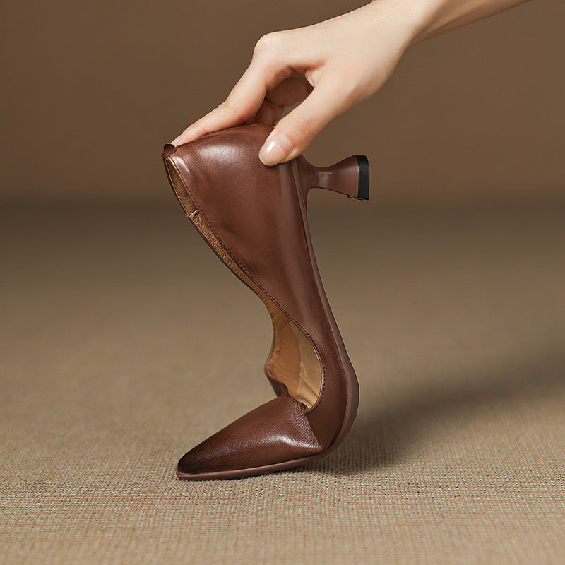 Calenne Kitten Heels in Pelle