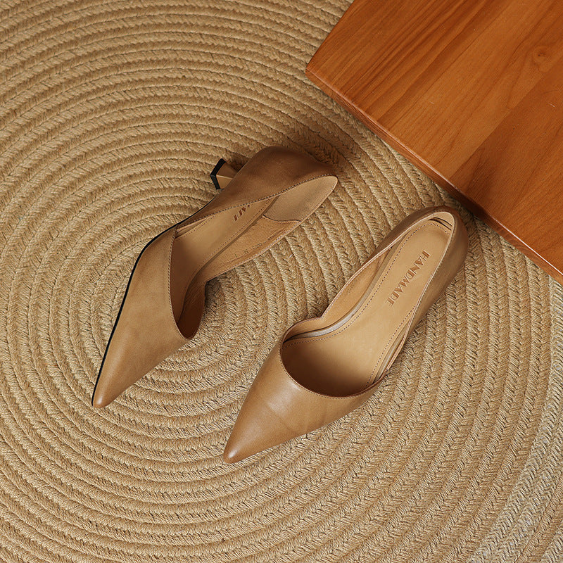 Ceyra Scarpe con Tacco Kitten in Pelle