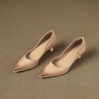Calenne Kitten Heels in Pelle