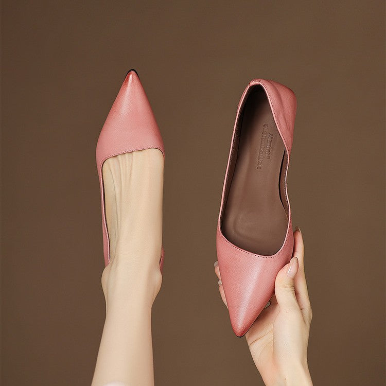Orlisse Kitten Heel Pumps in Pelle