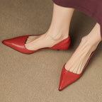 Orlisse Kitten Heel Pumps in Pelle