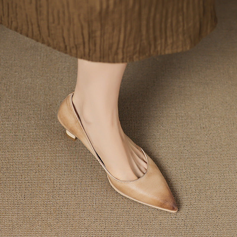 Calenne Kitten Heels in Pelle