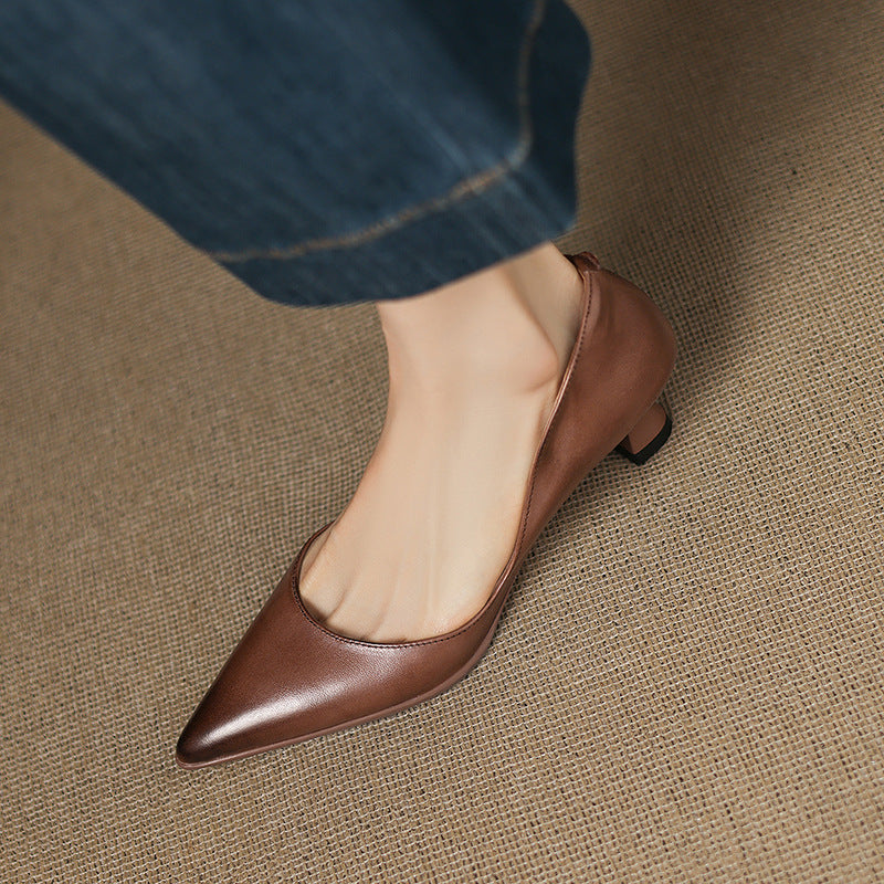 Calenne Kitten Heels in Pelle