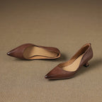 Calenne Kitten Heels in Pelle