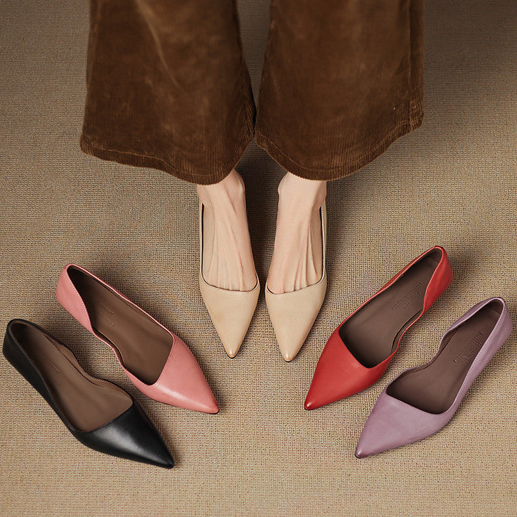Orlisse Kitten Heel Pumps in Pelle
