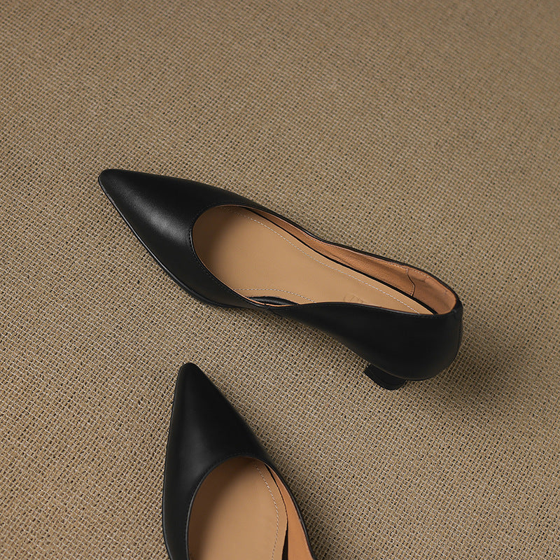 Calenne Kitten Heels in Pelle