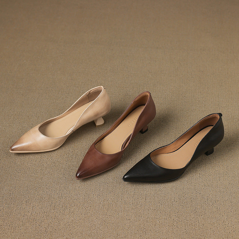Calenne Kitten Heels in Pelle