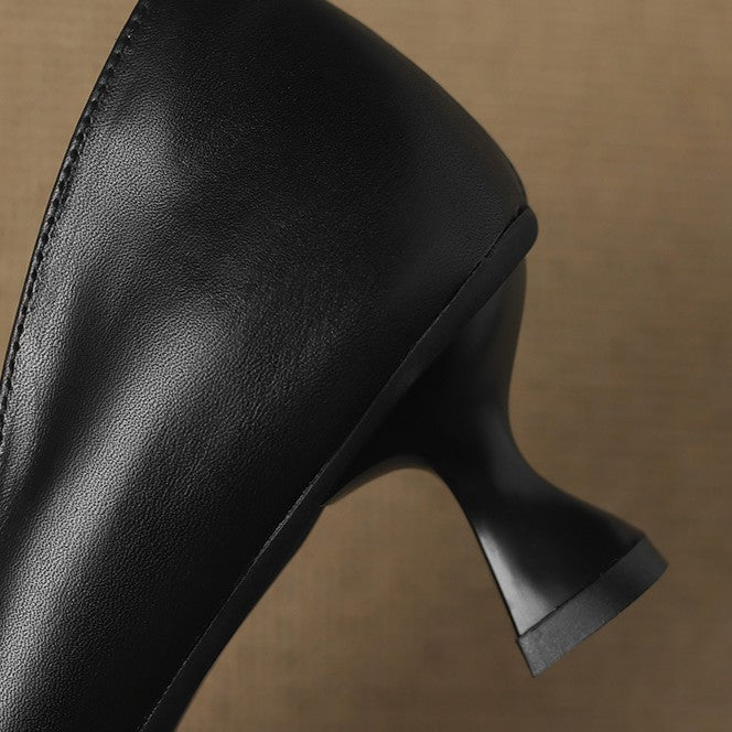 Calenne Kitten Heels in Pelle