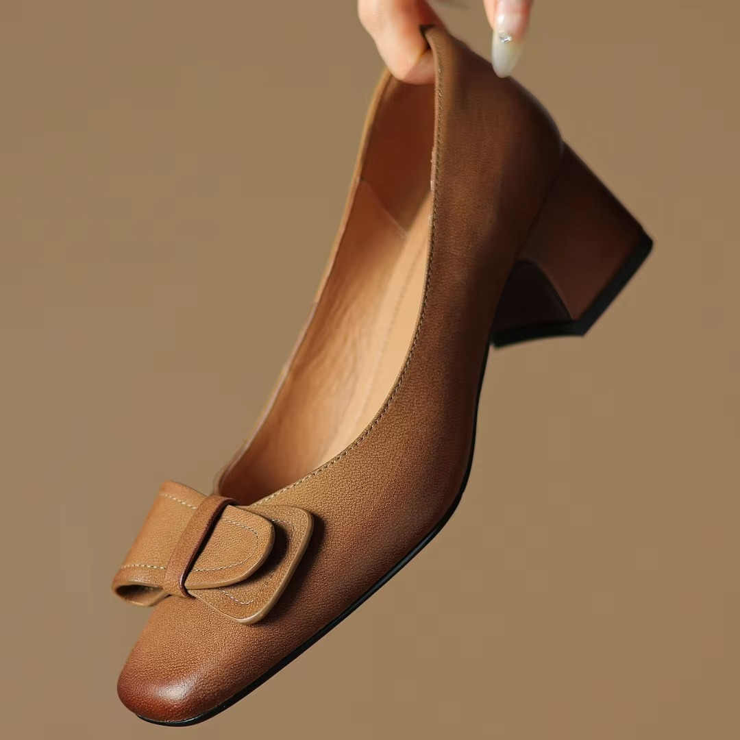 Roselle Tacchi in Pelle