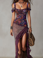 Lys | Abito maxi viola in stile nomade urbano con stampa leopardata, fiori e spacco alto