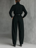 Noëlla | Completo con Collo Alto Nero e Pantalone Dritto