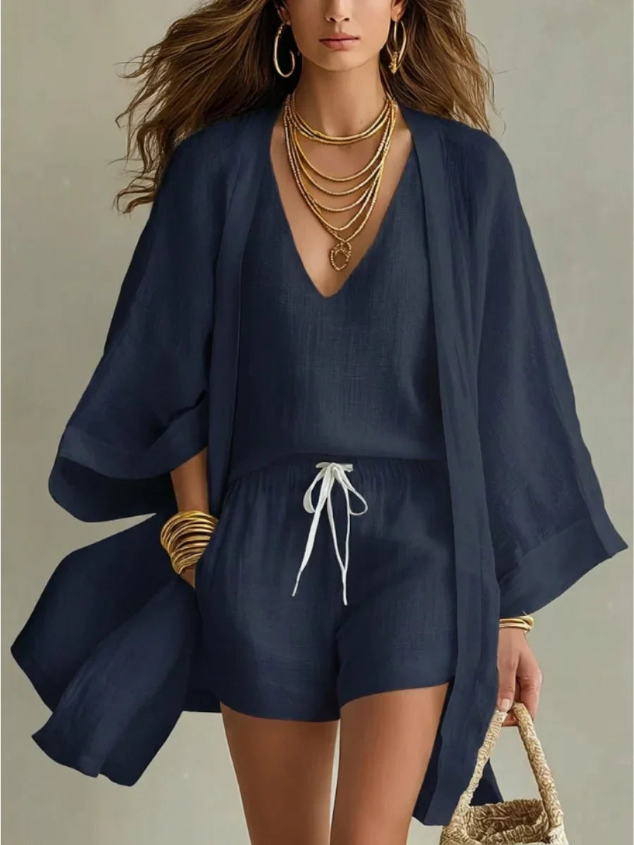 Charlotte | Completo tre pezzi: gilet ampio e pantaloni corti con cordino