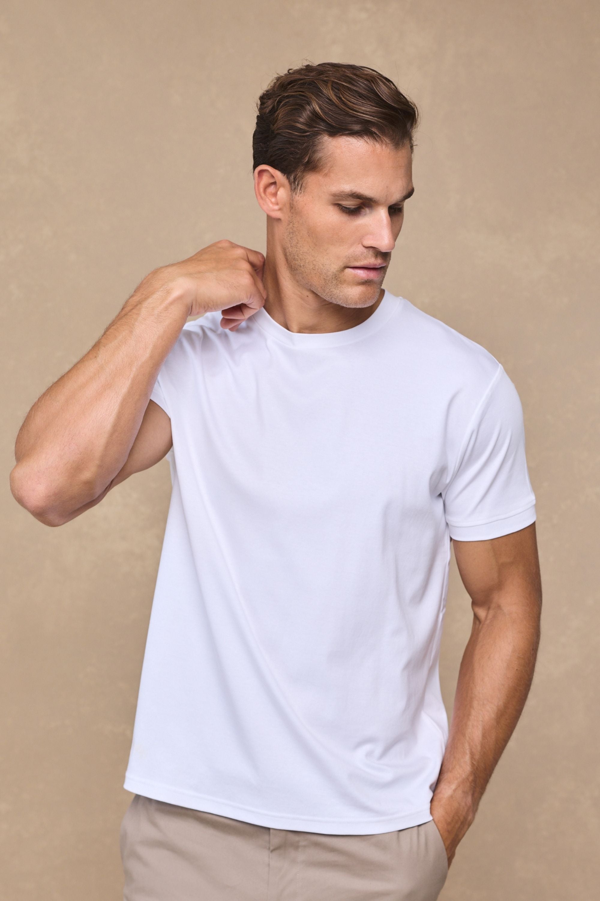 Adam | T-shirt di Lusso Centrate per Uomini