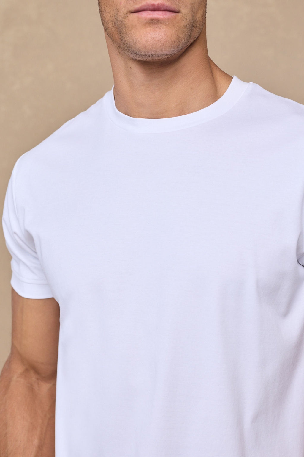 Adam | T-shirt di Lusso Centrate per Uomini