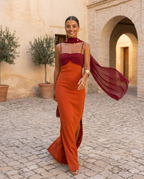 Aline | Abito arancione con scollatura rossa
